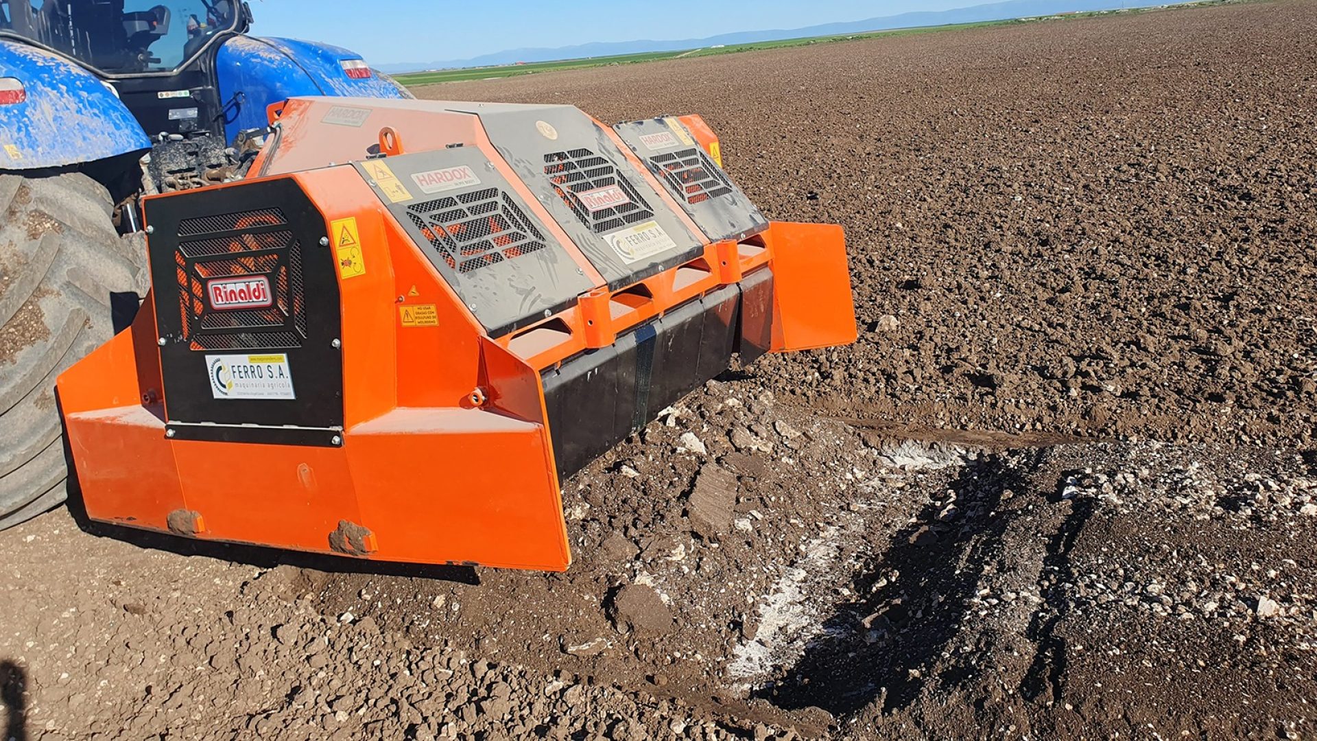 Fresadora TDH para hacer cultivables terrenos pedregosos